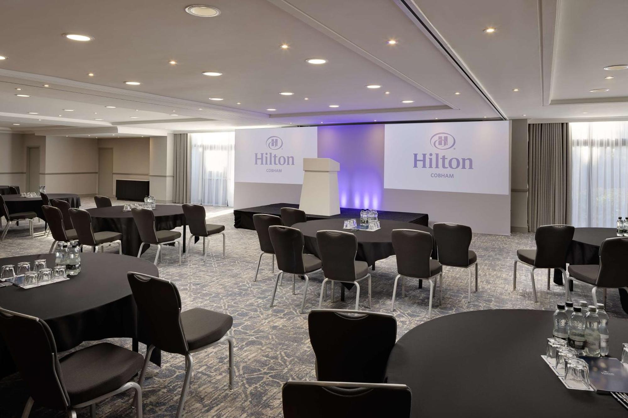 Hilton Cobham Hotel Bagian luar foto
